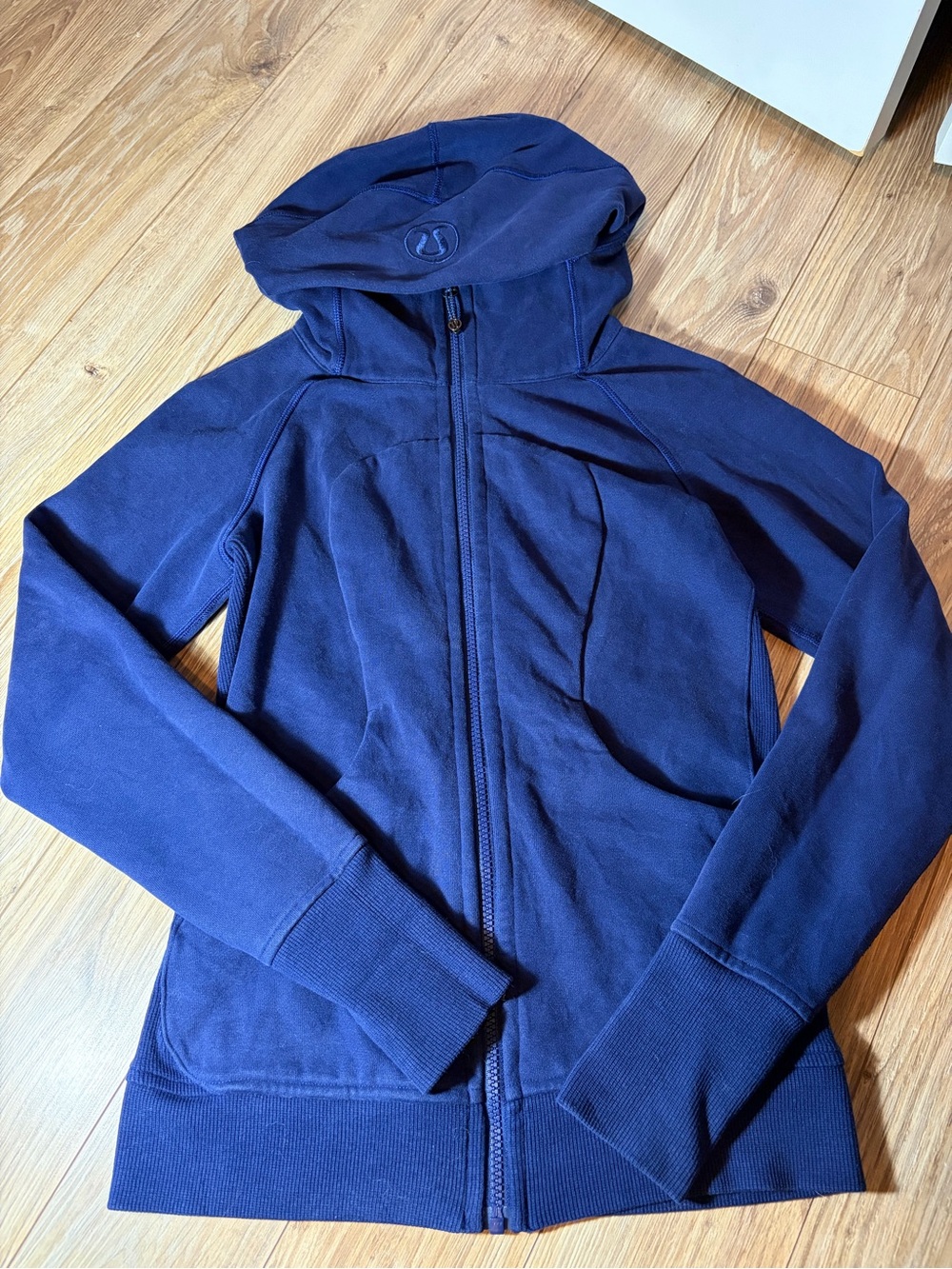 Navy blue Lululemon scuba